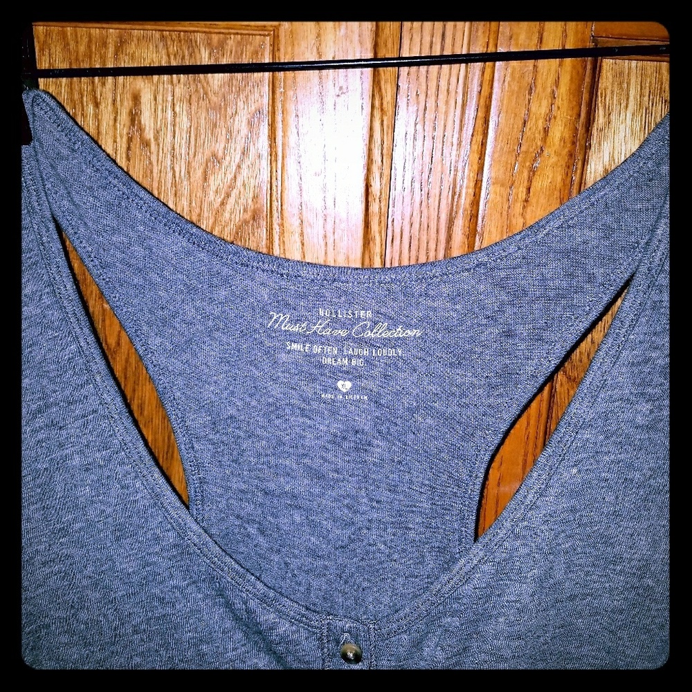 🐨Hollister-Tank🐨